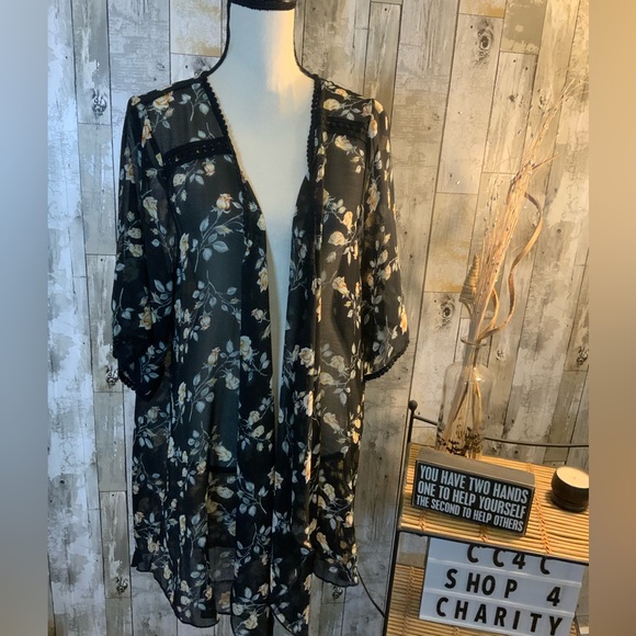 Emory Park sheer cover up. Size 1X - Picture 1 of 6